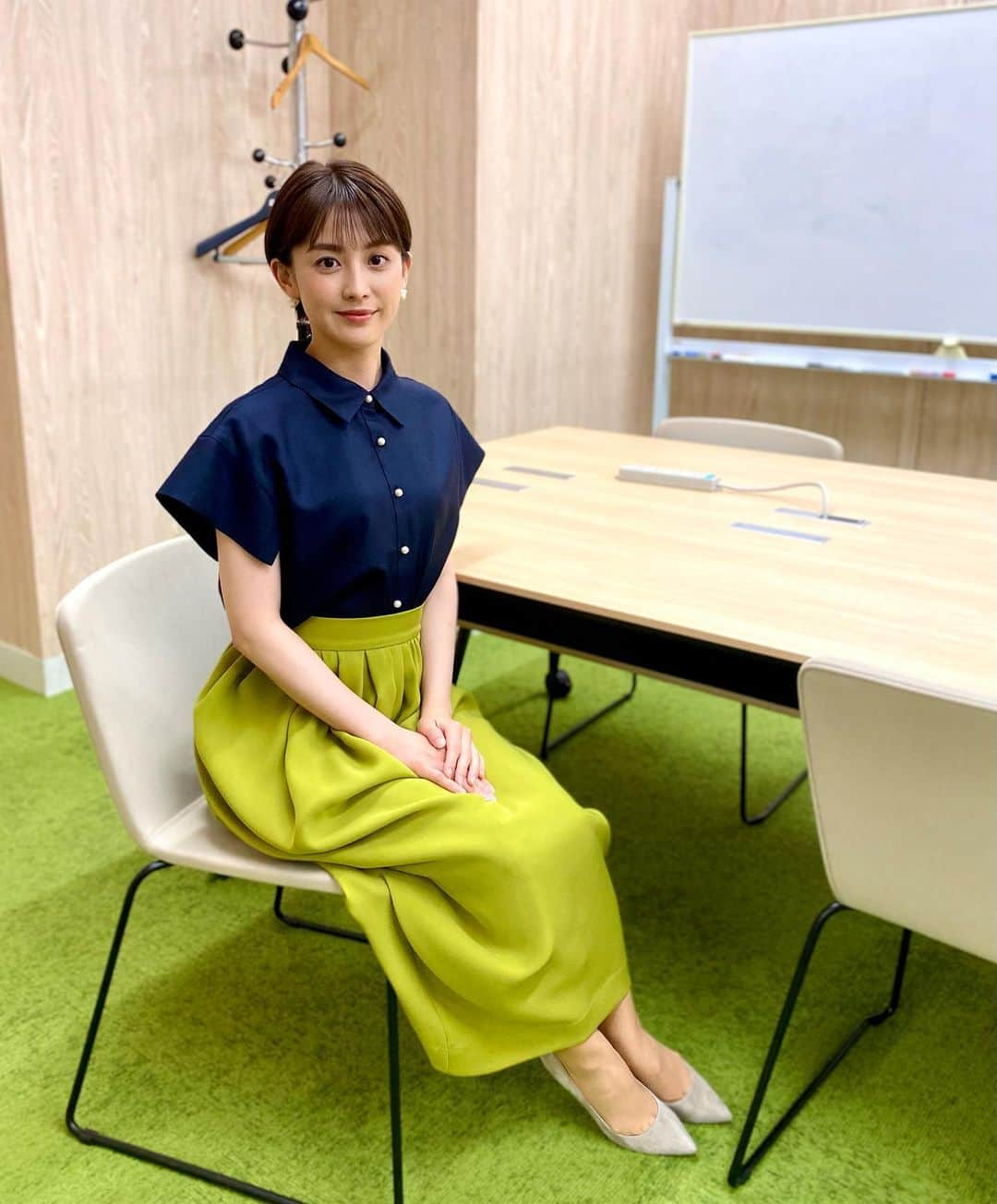 フジテレビ「プライムニュース イブニング」さんのインスタグラム写真 - (フジテレビ「プライムニュース イブニング」Instagram)「#イット ！は 15時45分スタートです   ●#奈良地裁 に“不審物”職員ら避難 ●“ #時計店強盗 ”…身柄確保の瞬間 ●暴力団絡みの事件に異変ウラ側 ●年金もらいながら働く？ #シニア世代 のお仕事 “高齢者だらけ”の驚きピザ店＆９１歳の靴磨き   #榎並大二郎 @enami_daijiro #宮司愛海 @manami_miyaji   #木村拓也 @takuya.kimura0801  #立石修 #梅津弥英子 @yaeko.umezu   #柳澤秀夫   #ガチャピン @gachapin_official #竹俣紅 @benitakemata_official   #山本賢太 @yamamoto_kenta.yamaken #フジテレビ #アナウンサー 公式HP：https://www.fujitv.co.jp/livenews_it/ FNNプライムオンライン：https://www.fnn.jp/」6月12日 15時15分 - livenews_it