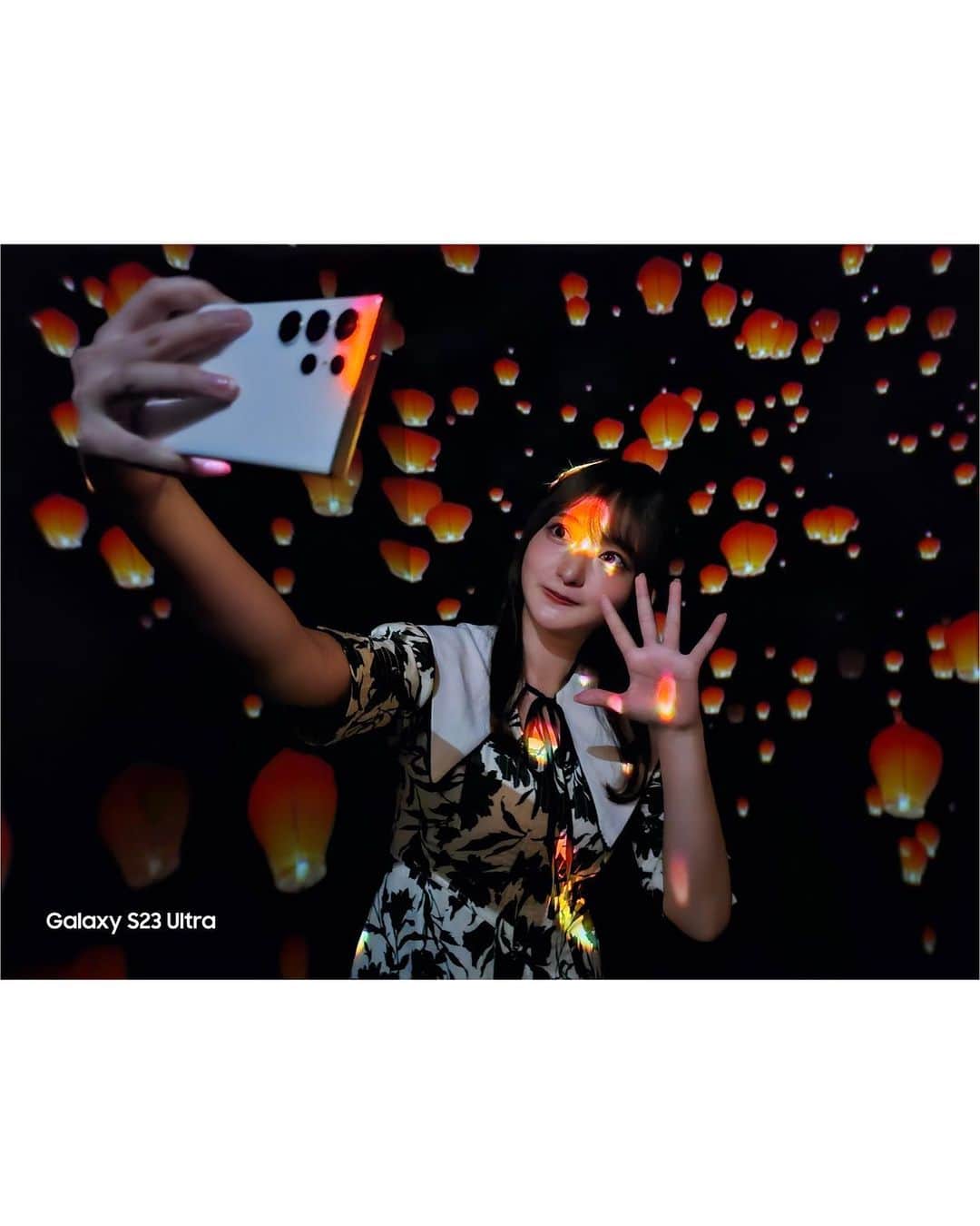 羽田優里奈さんのインスタグラム写真 - (羽田優里奈Instagram)「. . サンテレビの番組"あんてなサン"の 取材でお世話になったGalaxy🪐  なんばマルイ1階の"Galaxy Studio Osaka"に マネージャーと遊びに行ってきましたよーっ🙆‍♀️  Galaxyで高画質な写真を撮って、 無料でデコレーションしてプリントしてくれる プリクラのような機械がありました♫ (生ビールのサングラスどうですか？😆🍻笑) . ナイトグラフィールームで撮影もできて、 Galaxy S23 Ultra のナイトモードを使うと、 真っ暗でも鮮明な写真が撮れて驚きました😳 . フォトスポットが沢山あって、 カプセルトイも回せたりと、 子どもから大人まで楽しめます☺︎ ６月３０日(金)まで、開催中だそうです🫶 . . . . . . . . . . . . . #なんばマルイ #大阪 #関西タレント #リポーター #関西おでかけスポット #関西イベント #おでかけ情報  #フォトスポット #映えスポット #関西 #なんば　 #なんばフォトスポット#難波 #マルイ  #ワンピースコーデ #スナイデル #snidel #花柄ワンピ  #GalaxyS23Ultra #withGalaxy #promotion #nanba  #Galaxyのある生活 #galaxystudioosaka #osaka」6月12日 21時31分 - hadayurina_