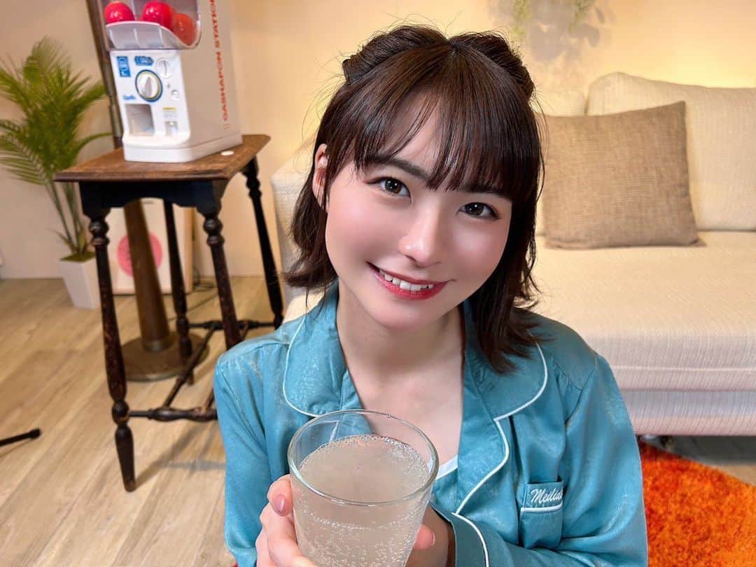 のインスタグラム：「かんぱい🥂　#fanzahouse」