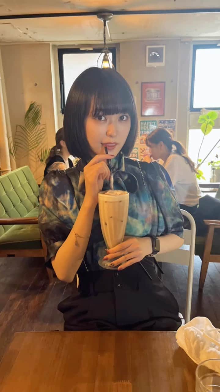 香田メイのインスタグラム：「そろそろ夏が来るね🎇 いい夏にしような〜！その前に梅雨乗り越えるぞぅ₍ᐢ.ˬ.ᐢ₎」