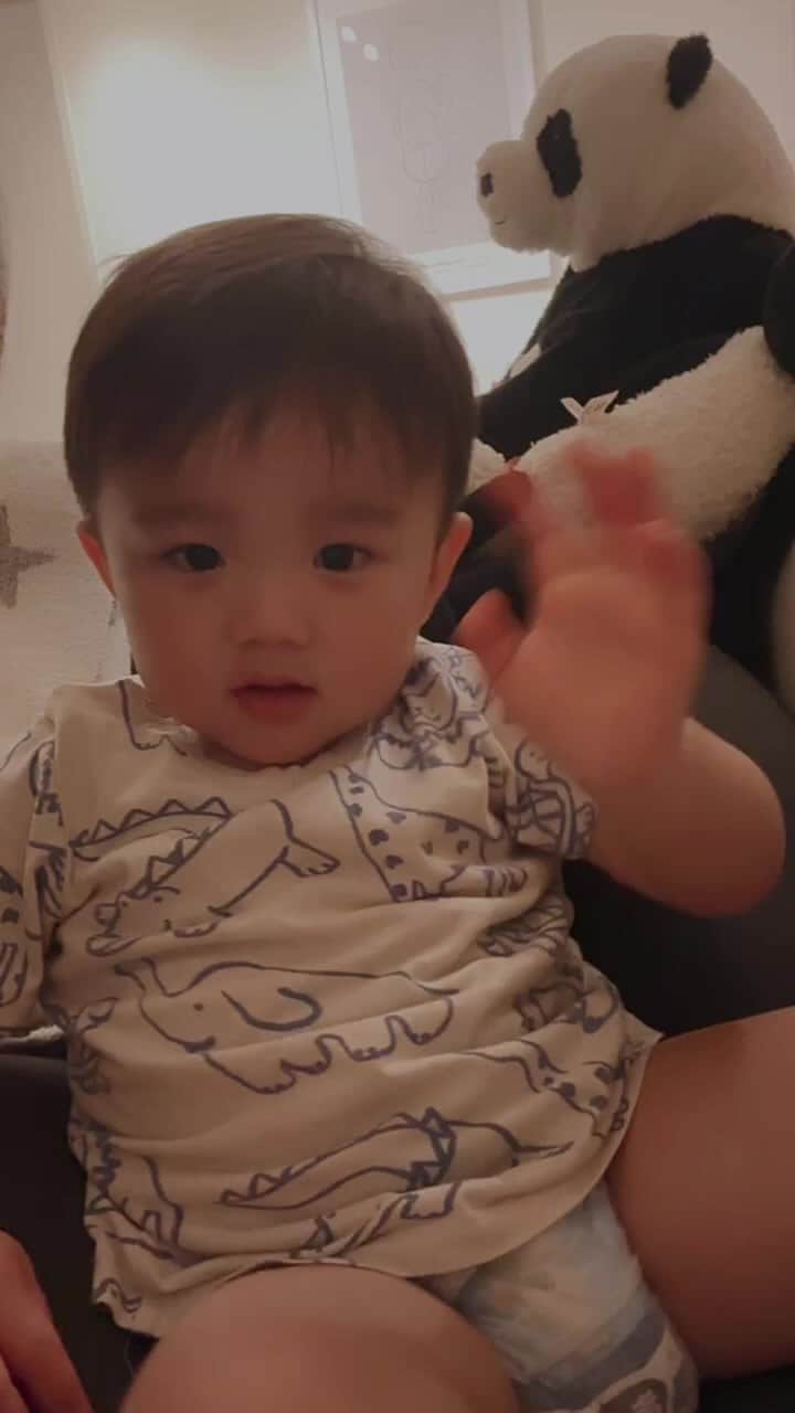 のインスタグラム：「ねんねイヤ！！LIVE  #2歳#男の子」