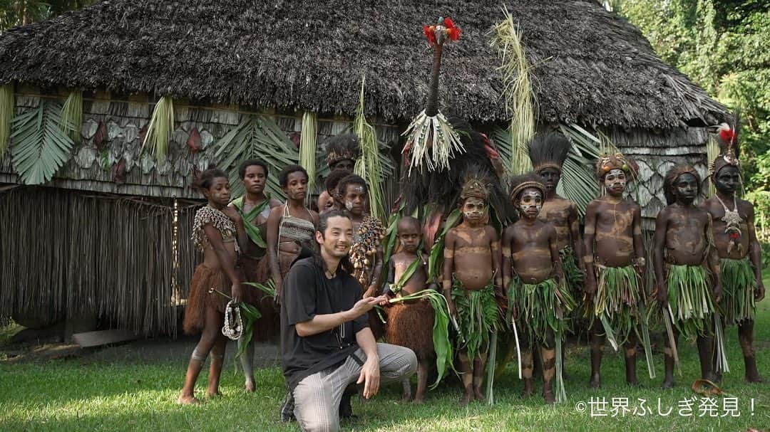 TBS「世界ふしぎ発見！」さんのインスタグラム写真 - (TBS「世界ふしぎ発見！」Instagram)「世界一の多言語国家 #パプアニューギニア には なんと８００以上の部族が存在😳  部族の数だけ言語もあるんです🤯⚠️   それぞれが独自の伝統を守る パプアの人たち、 その原始の暮らしに迫ります✨👨‍🚒🔎  #ふしぎ発見 #森山未來」6月12日 17時00分 - fushigi_hakkenad