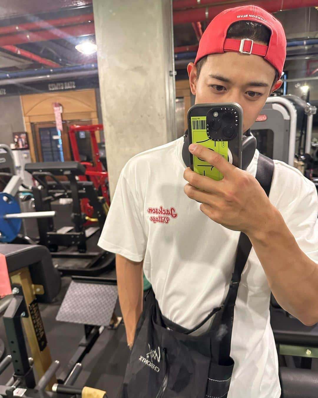 チェ・ミンホのインスタグラム：「오운완🏋️🍕.」