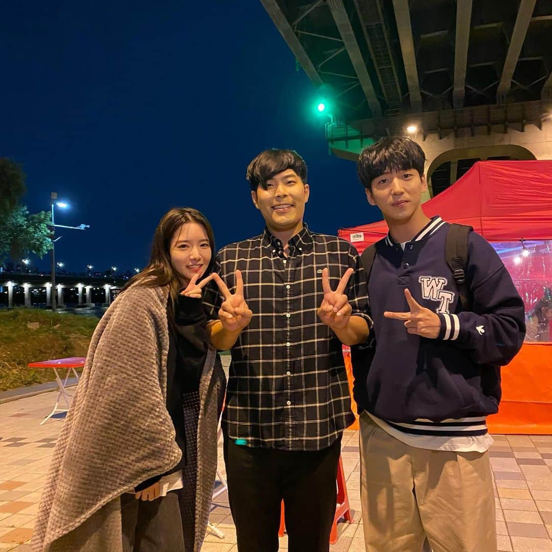 バロ のインスタグラム：「오늘도 본방사수 하기로 약속🤙  해준형님 감사합니다🖤 오늘밤 11:30 #mbcdrama  #로맨스빌런 #김해준 #최준」