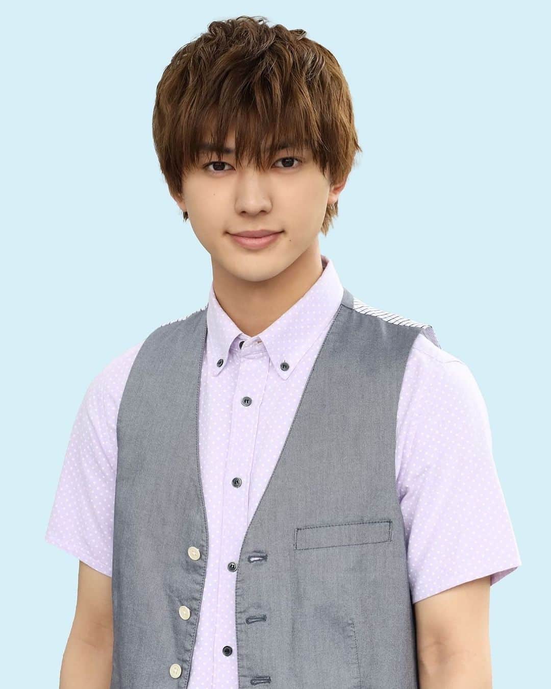 荒木飛羽のインスタグラム：「7月12日スタート‼︎フジテレビ系水曜10時ドラマ『ばらかもん』にて、神崎康介を演じさせて頂きます!! 是非ご覧くださいꪔ̤̮  『ばらかもん』  ≪放送日時≫ ７月12日（水）22時スタート　 初回15分拡大（22時～23時9分） 毎週（水） 22時～22時54分」