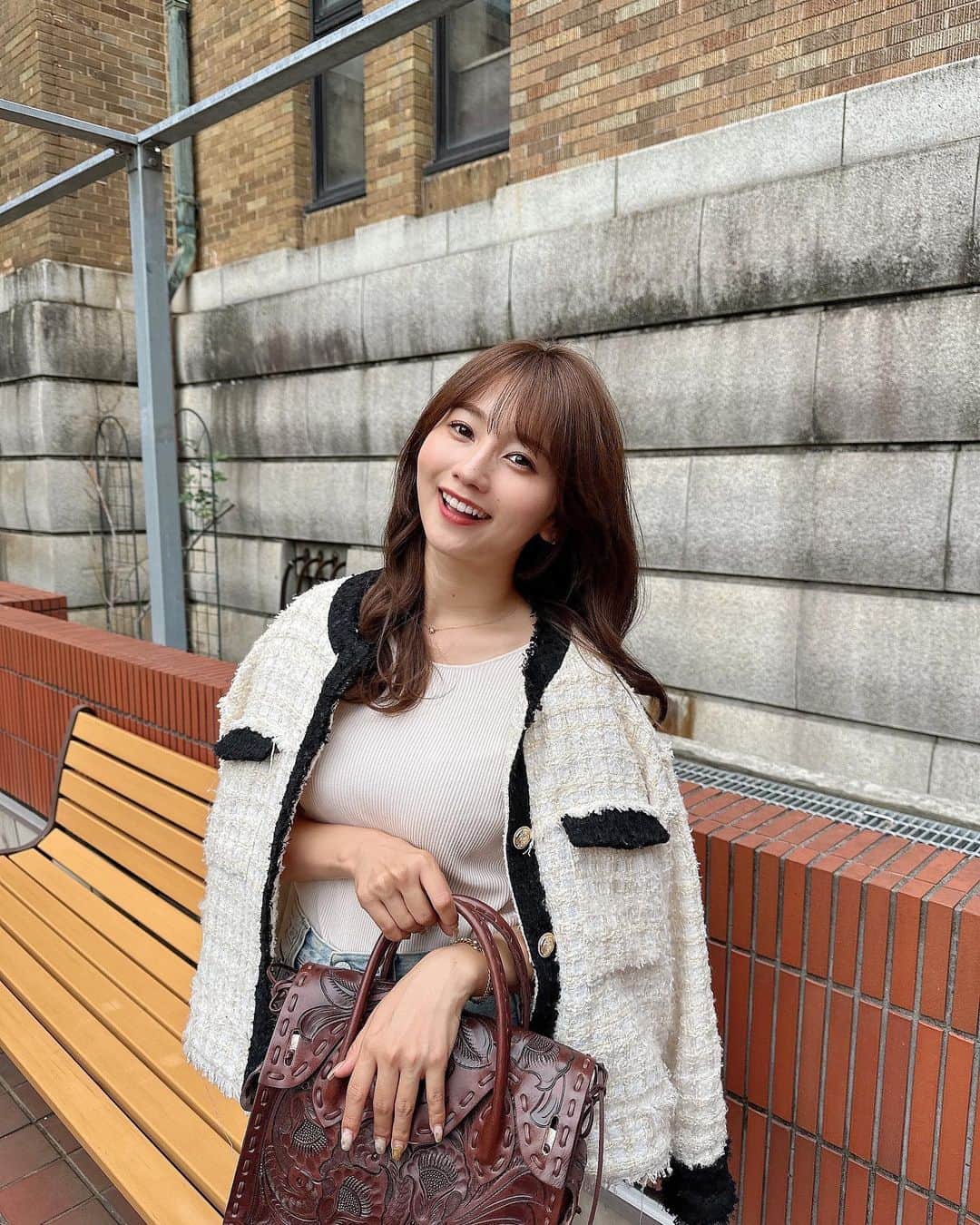 のインスタグラム：「.  ちょっと肌寒い日💭  この日は超久しぶりに 上野の国立科学博物館に行って1日楽しんだ🐾  昔から動物とか恐竜好きで、 小さい時からここにもよく来てたから 時間足りないくらいだった🌏🦕」