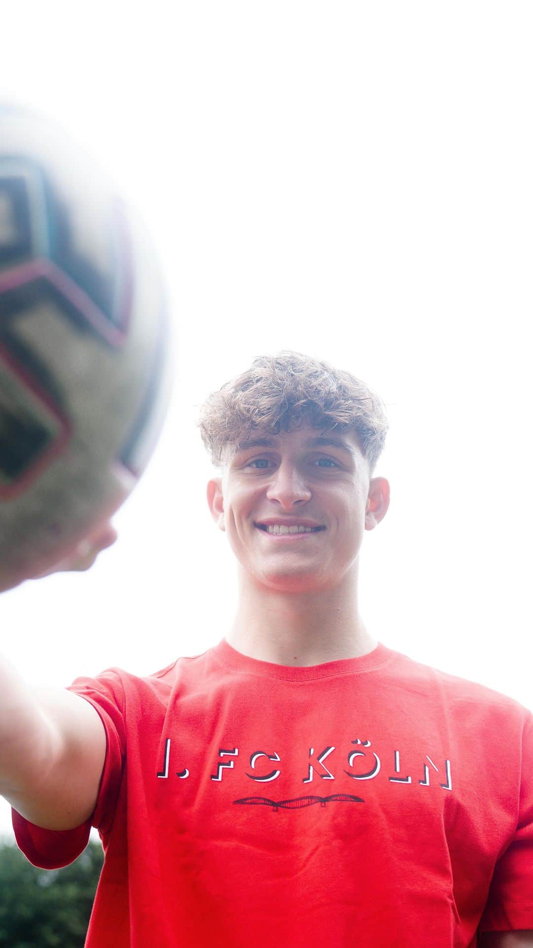 1.FCケルンのインスタグラム：「Welcome, @jonas_nickisch 🤩  Jonas Nickisch wechselt ablösefrei von RB Leipzig zum #effzeh und unterstützt das Torwart-Team der Lizenzmannschaft. Alle Infos gibts in der Story ☝️」