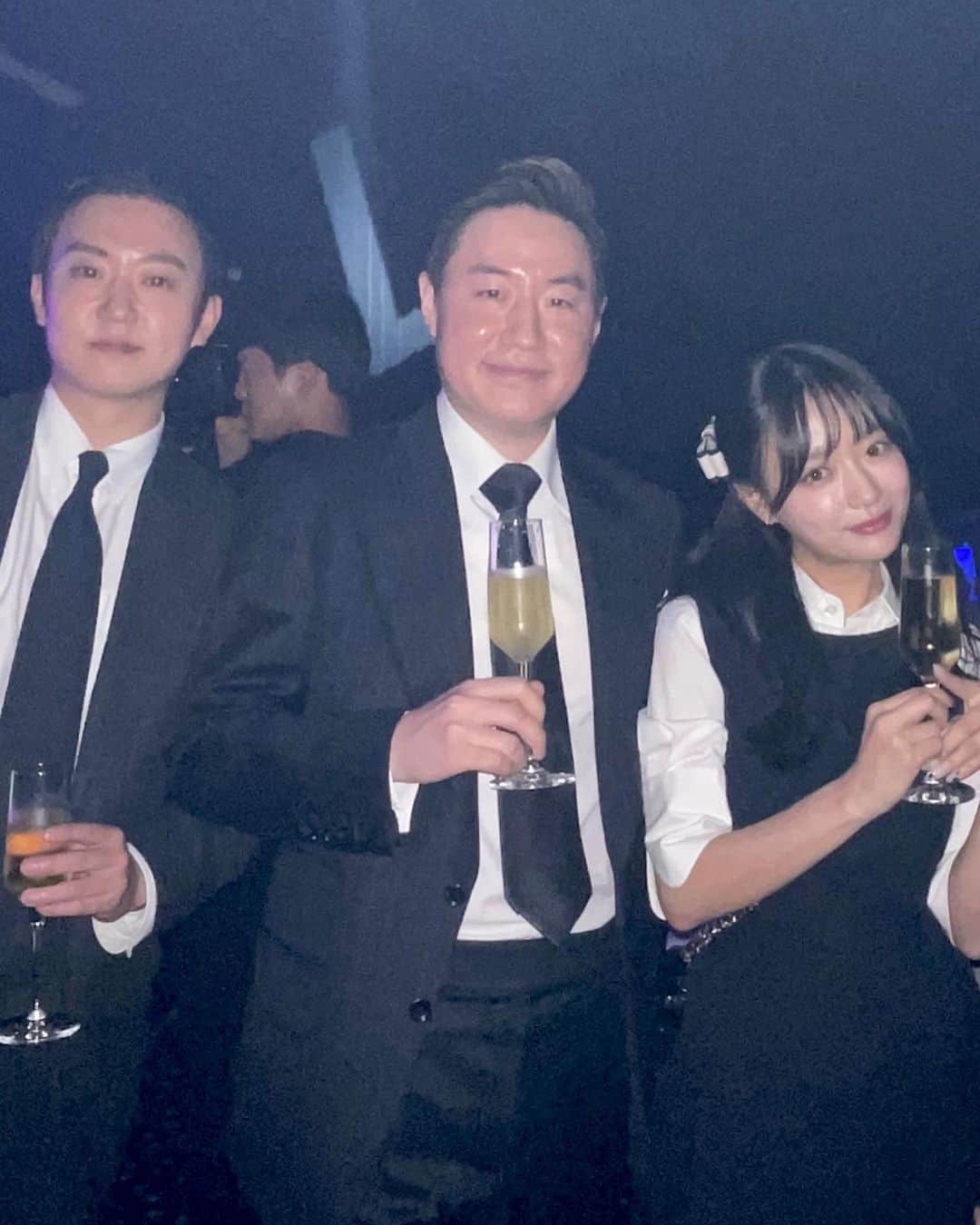 ᴅᴏᴜʙʟᴇsᴏᴜᴘのインスタグラム：「#LCVC2023 🤍✨  저를 처음 뷰티 크리에이터라는 직업으로 이끌어준 소속사 ‘레페리‘가 창립 10주년 기념으로 지난 6월 9일 인터컨티넨탈 파르나스에서 레페리 크리에이터 비전 컨퍼런스를 개최했어요🤍   제가 정말 존경하는 레페리 최인석 의장님의 ‘함께하면 더 많은 것을 할 수 있다.’는 레페리의 미래 비전을 담은 멋진 프리젠테이션에 한번, 새롭게 개편된 크리에이터 레이블에 또 한번 감동 받고 왔어요 ✨🙏  크리에이터를 최우선으로 생각해주는 레페리와, 제가 제일 좋아하고 아끼는 우리 매니저님들과 같은 ‘CAAPE’레이블에 소속될 수 있어 너무 행복했고, 앞으로도 쭉 함께하며 많은 것들을 같이 이루어 나가고 싶다고 생각하게 된 의미 깊은 하루였습니다🤍✨  #레페리 #CAAPE #leferi」