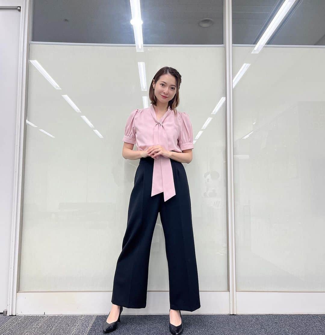 住田紗里のインスタグラム：「今朝のグッド！モーニングの衣装です☀️ ピンクのシャツに黒のパンツでした  トップス tocco closet（@tocco_closet）  パンツ RAW FUDGE（@rawfudge_official）  #グッドモーニング#衣装#toccocloset#rawfudge#テレビ朝日#テレ朝#テレビ朝日アナウンサー#アナウンサー#住田紗里」