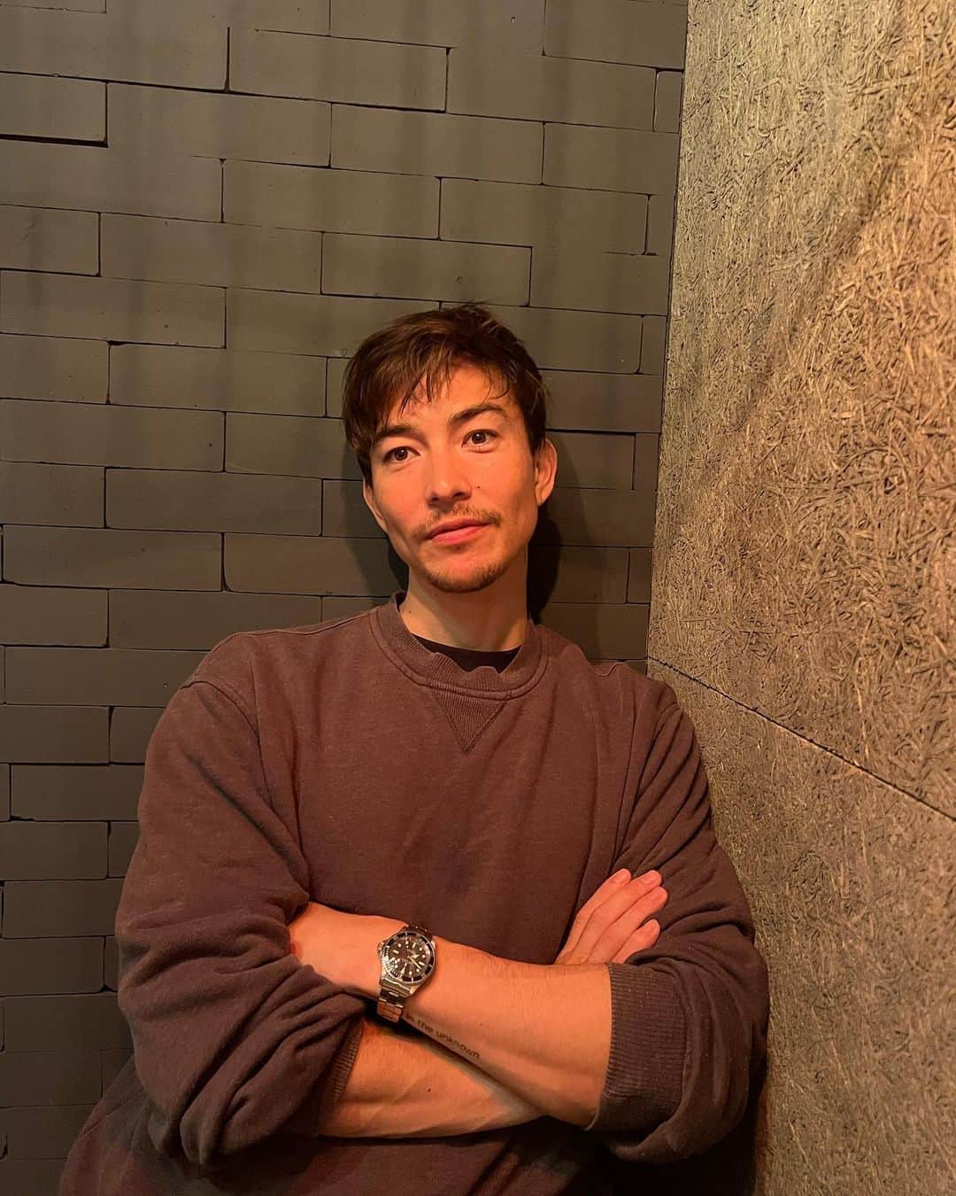 のインスタグラム：「Tired and satisfied. I’ve always found this to be a winning combination.」
