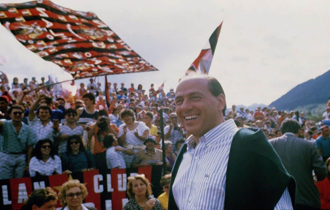 ジャンルイジ・ブッフォンのインスタグラム：「Oggi diciamo addio a Silvio Berlusconi, un presidente di calcio visionario, appassionato e romantico. Ha trasformato il Milan in una potenza mondiale, conquistando i cuori di milioni di tifosi. Il suo lascito nel mondo del calcio sarà per sempre ricordato.」