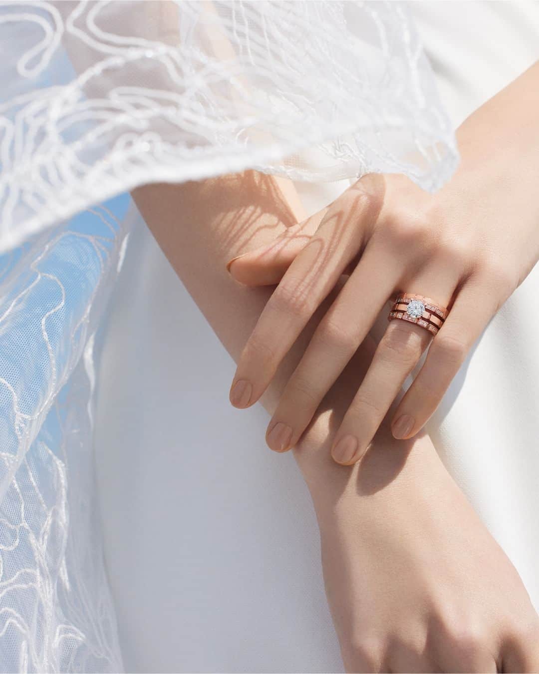 TASAKIさんのインスタグラム写真 - (TASAKIInstagram)「Perfect for the stylish bride, the 'PIANO' engagement ring glows with modern sophistication. Find your special sparkle of happiness at TASAKI.  モダンな洗練を奏でる輝きがスタイリッシュな花嫁にふさわしい「PIANO (ピアノ)」のエンゲージメントリング。 6月25日(日)まで開催中のブライダルフェアで、ふたりに寄り添う幸せの煌めきを見つけて。  #TASAKI #TASAKIdiamond」6月12日 19時00分 - tasaki_intl