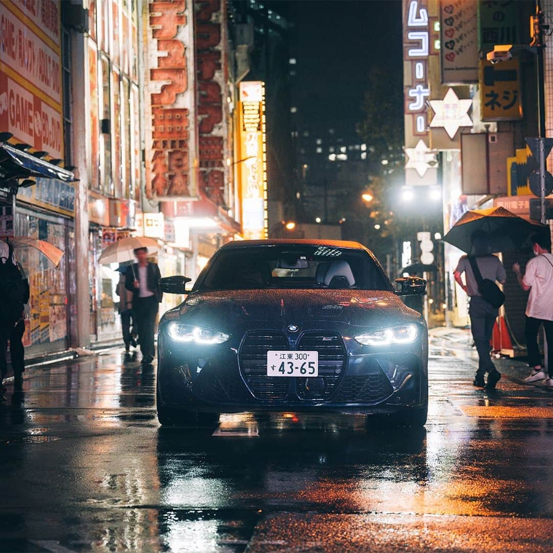 BMW Japanさんのインスタグラム写真 - (BMW JapanInstagram)「BMW Midnight Cruising. THE M4を駆り、梅雨の夜を愉しむ。  #BMWRAIN #BMW #駆けぬける歓び #BMWJapan #THEM4 #梅雨 #midnightcruising #BMWM #BMWgram #bimmer #BMWlove #BMWlife #BMW好きな人と繋がりたい #車好きな人と繋がりたい #Carphotography  *特別な許可を得て撮影しています。」6月12日 19時00分 - bmwjapan