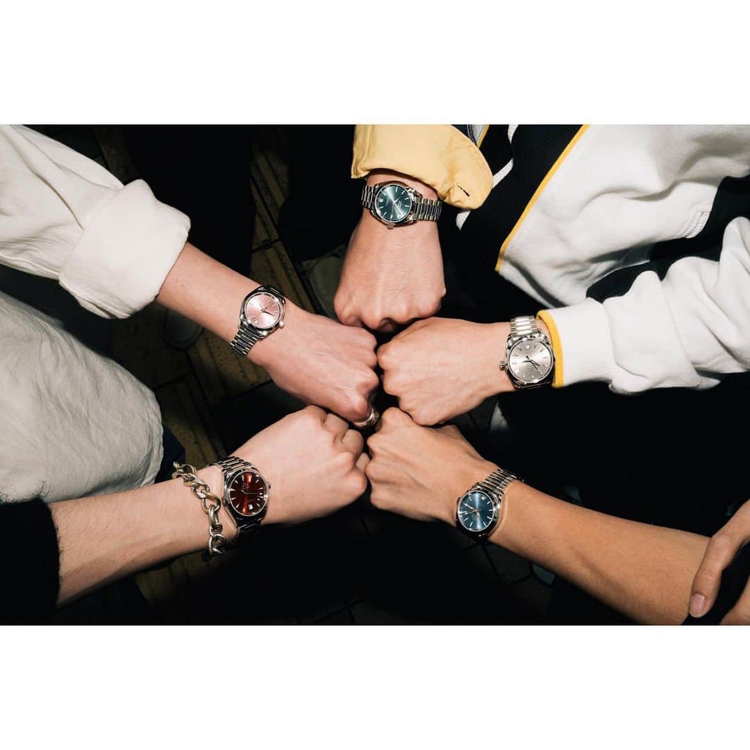 長坂 睦生さんのインスタグラム写真 - (長坂 睦生Instagram)「@omega ⌚️ オメガシーマスターアクアテラ34mmの新色シーブルーを着用して撮影しました！ オメガの時計の高級感でファッションがワンランク上がった気がします！ 時計のカラーを軸にコーデを組むのも楽しいなと思いました！  #AquaTerraShades #PR」6月12日 19時27分 - mutsukinagasaka