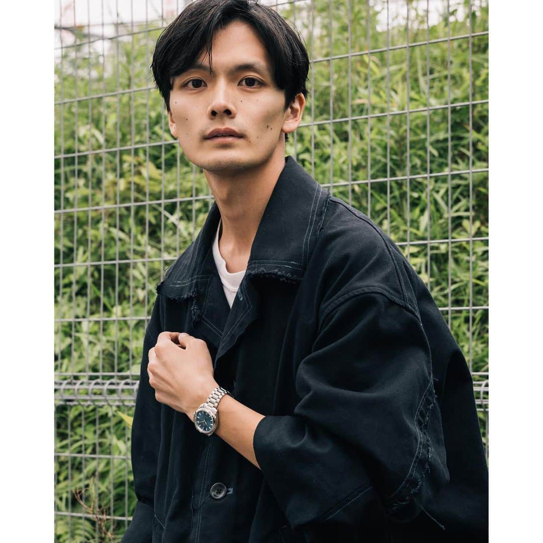 長坂 睦生さんのインスタグラム写真 - (長坂 睦生Instagram)「@omega ⌚️ オメガシーマスターアクアテラ34mmの新色シーブルーを着用して撮影しました！ オメガの時計の高級感でファッションがワンランク上がった気がします！ 時計のカラーを軸にコーデを組むのも楽しいなと思いました！  #AquaTerraShades #PR」6月12日 19時27分 - mutsukinagasaka