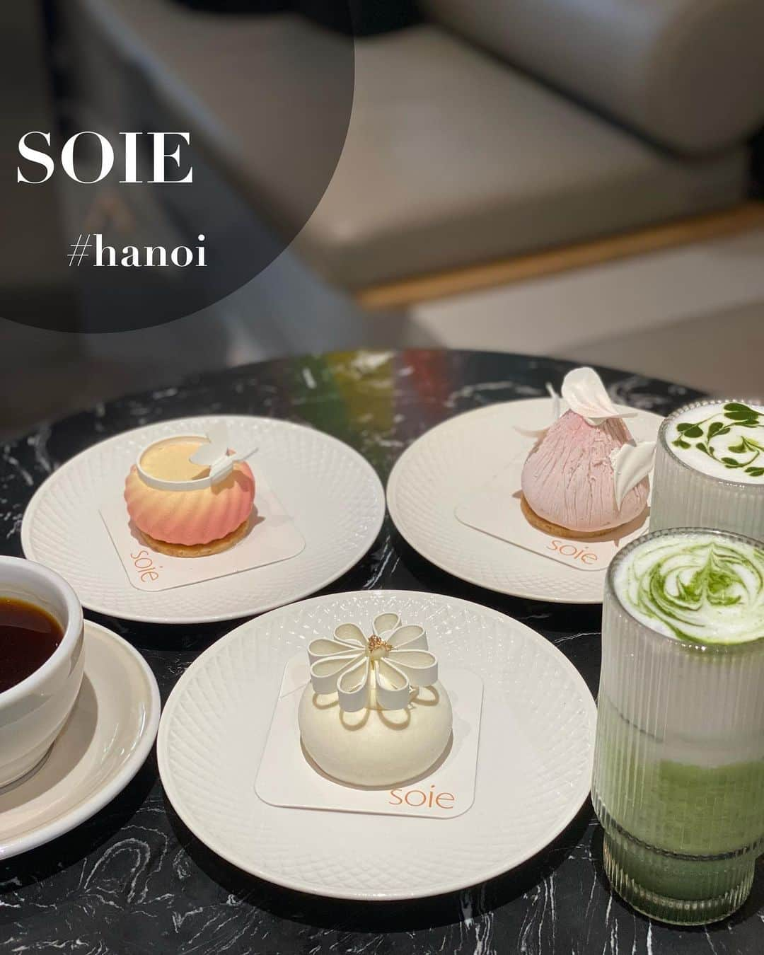 菊原梨華さんのインスタグラム写真 - (菊原梨華Instagram)「・ ・ / 📍Soie  @soiebyfours   \  めっちゃ可愛いケーキ屋さん🍰  ケーキなら、ヨーグルトムースケーキか、チーズケーキが好きなんだけど、  ここのケーキは全部ムースになってて、さっぱりめだから 甘すぎるの苦手な人にもおすすめ💓  店内や、ケーキのビジュともに 最高におしゃれでテンション上がるケーキ屋さんでした🩷  #soie #ハノイカフェ#ハノイデザート#ベトナムカフェ#hanoicafe#Vietnamcafe#hanoicake」6月12日 19時47分 - happyluckyhappy