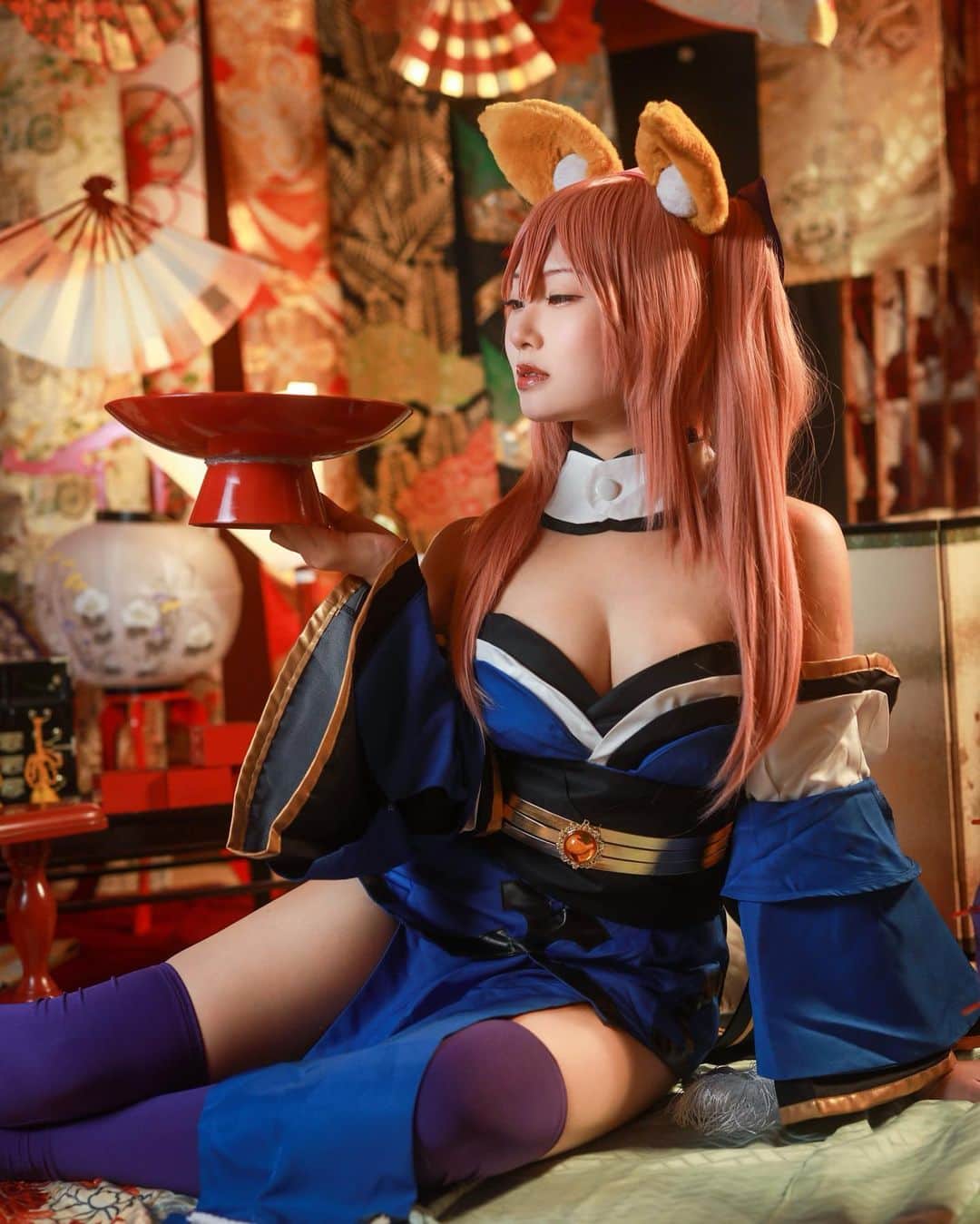豊田さやかさんのインスタグラム写真 - (豊田さやかInstagram)「. . . #コスプレ Fate/EXTRA キャスター(玉藻の前) . . ずっと撮影してもらいたかったカメラマンさんがいて、お願いして撮影して頂いたよ🥹❣️ . 私の期待通り、やっぱり綺麗な作品に仕上げて下さった🥹流石✨ そしてコスプレはスタジオが映える‼️ . コスプレのスタジオ撮影クセになりそう〜😳✨ . . . #fate #fateextella #キャスター #キャス狐 #キャス狐コスプレ #狐コスプレ #fateコスプレ #和風 #中華 #コスプレ #コスプレイヤー #関西コスプレイヤー #コスプレ撮影 #コスプレ撮影会 #アニメ #アニメ好き #おとよ #豊田さやか #関西タレント #関西アイドル #グラビア #グラビアアイドル #関西グラビアアイドル #大阪スタジオ #関西スタジオ #コスプレスタジオ #撮影スタジオ」6月12日 19時50分 - toyosaya1230
