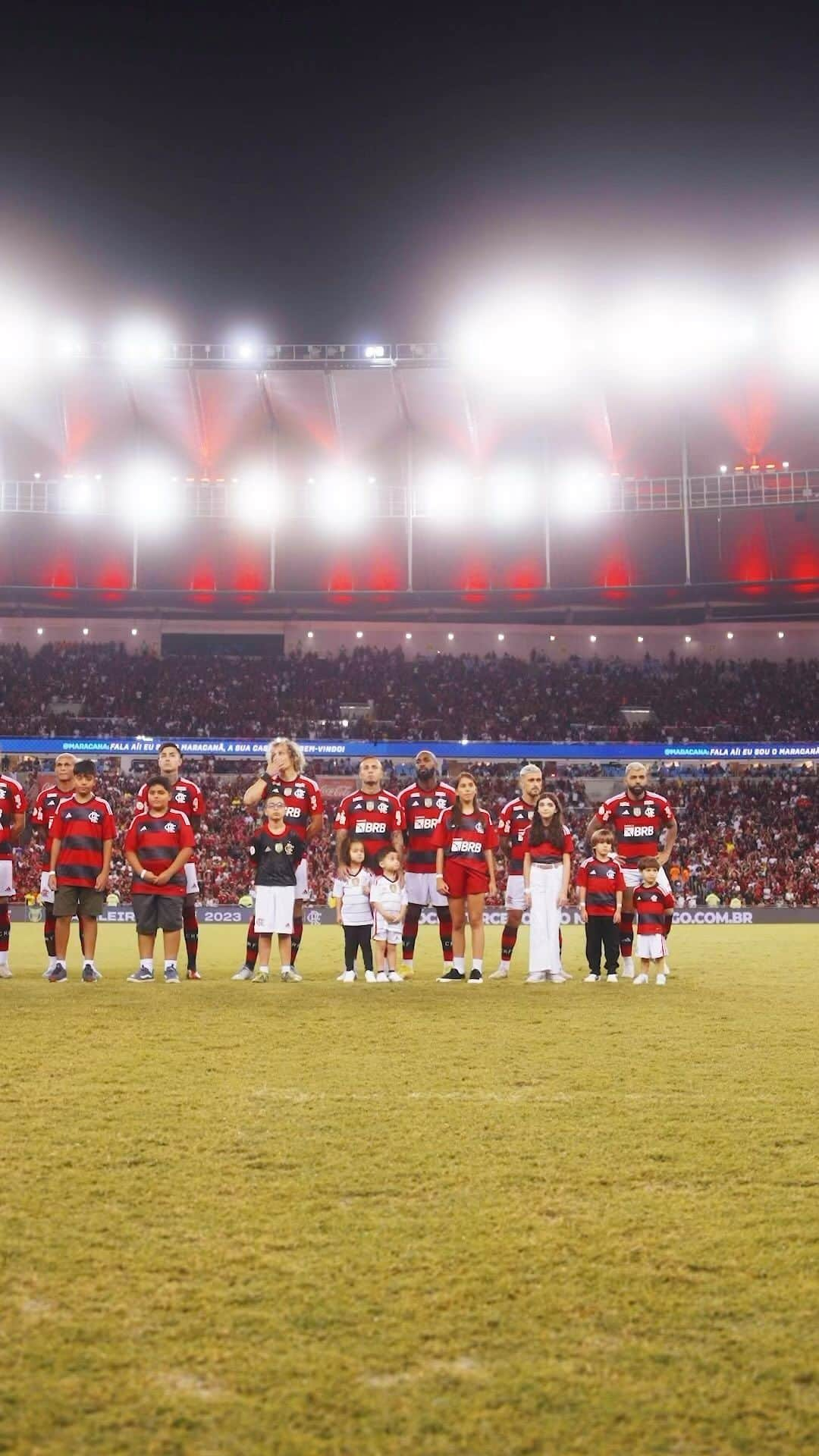 ダヴィド・ルイス・モレイラ・マリーニョのインスタグラム：「❤️🖤 Toda honra e glória seja dada a ti Senhor !! ❤️🖤」