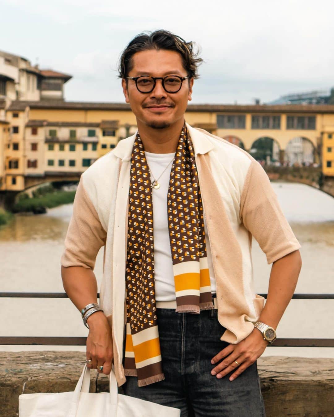 高田朋佳のインスタグラム：「Hello Florence. 電車移動8時間!! 本日も濃い1日でした☕️  #florence #firenze #tieyourtieflorence #mensfashion #redytopitti」