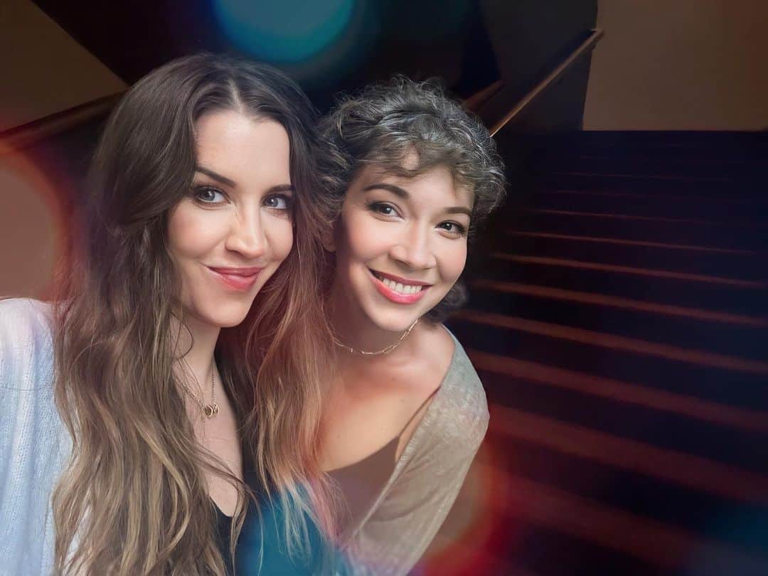 パティ・マレットのインスタグラム：「I went to see Riverdance 25th Anniversary in Dallas with my sweet friend. So fun! Happy belated birthday Jenell. 🥳   #riverdance #dallas #happybirthday」