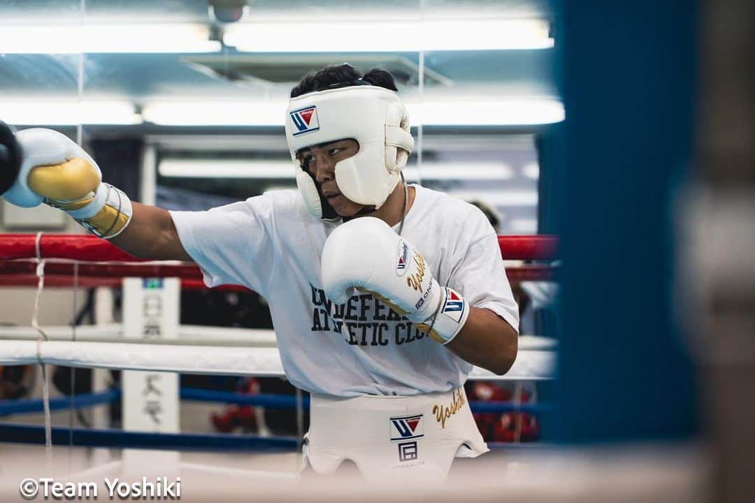 武居由樹のインスタグラム：「6泊7日のスパーリング合宿🥊 沢山殴られました。 身体もメンタルも強くなれた！ 明日の朝練後帰ります！ #boxing #undefeated #武居由樹」