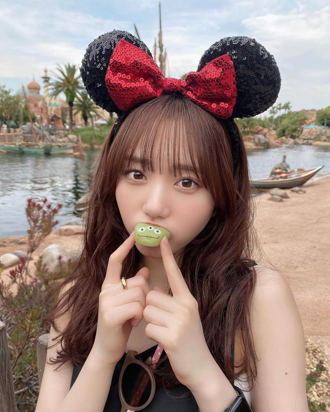 田島櫻子さんのインスタグラム写真 - (田島櫻子Instagram)「ぱくっ  #disney #disneysea  #ディズニー #ディズニーシー #ディズニーコーデ」6月12日 22時26分 - sakurako219