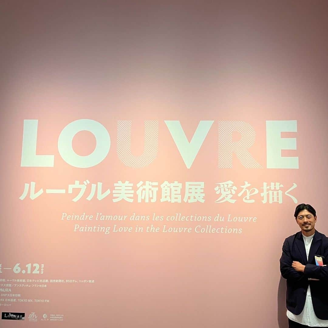 鈴木啓太さんのインスタグラム写真 - (鈴木啓太Instagram)「国立新美術館で行われていた、『ルーブル美術館展　愛を描く』のAmex会員限定イベントへ、先日行ってきました。  みなさん普段、美術館などには行かれますか？  若い頃のイメージで、美術館は国内外問わず、観光で訪れる場所という認識が強いのですが、考えを改めようと思います。笑  めちゃめちゃ面白かった。  普段は長蛇の列らしいのですが、Amex会員の限定だから、並んだのもほんの僅か😊  これを機に、もっと美術館巡りしようと思いました。  #アメックスイベント #Promotion @amexjp」6月12日 22時29分 - keita.suzuki.official