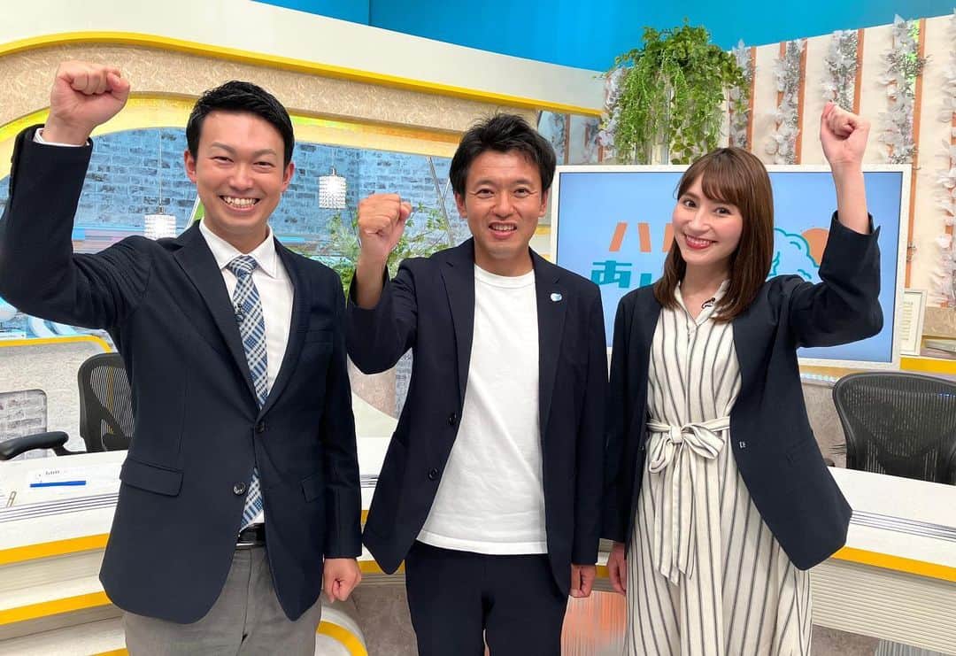 澤田愛美のインスタグラム：「.  きょうのハレのちあした18時台に 知事選初当選の宮下宗一郎さんが生出演！  番組の最初から最後まで、 そしてまさかの天気予報コーナーにも ご出演頂きました✨  これから青森がどのように変わっていくのか 楽しみですね☺️  きょう放送した内容は ABAのホームページからご覧頂けます。  あすのハレのちあしたでは 今日放送でお伝えしきれなかった話も 聞けるかも？？🗣  .   #知事 #青森県知事 #知事選 #初当選 #宮下宗一郎 さん #青森朝日放送 #ハレのちあした #ニュース #報道 #アナウンサー」