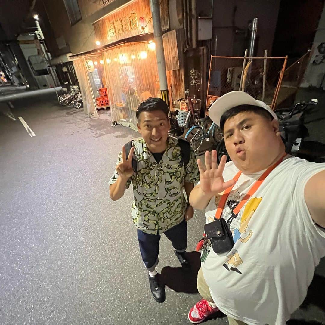 池田真一のインスタグラム：「ずっと行きたかった 魚耕商店さんにやっと行けた！ 思ってた通り全部美味すぎ！ そして安すぎ！ アスリート上野も大喜び！ これは上野も世界取りよるで！」