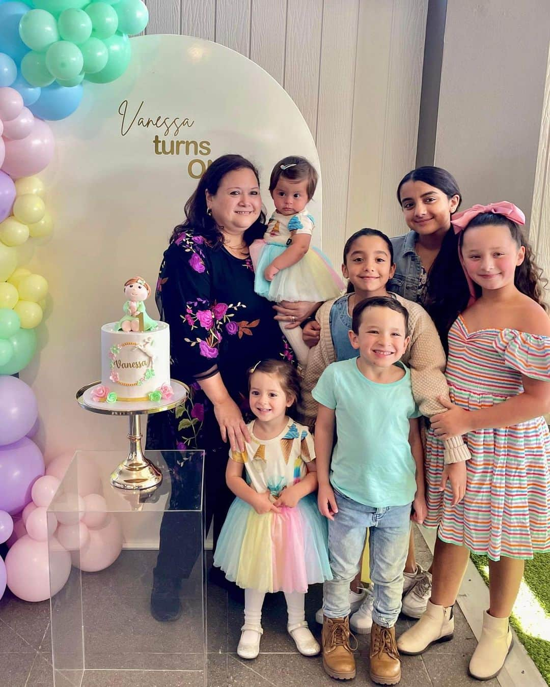 ムスタファ・アミニさんのインスタグラム写真 - (ムスタファ・アミニInstagram)「Early birthday celebrations for my ALMOST 1 year old. Love you Vanessa & Vienna 👼🏻❤️🍦👨‍👩‍👧‍👧」6月12日 22時56分 - mustafaamini