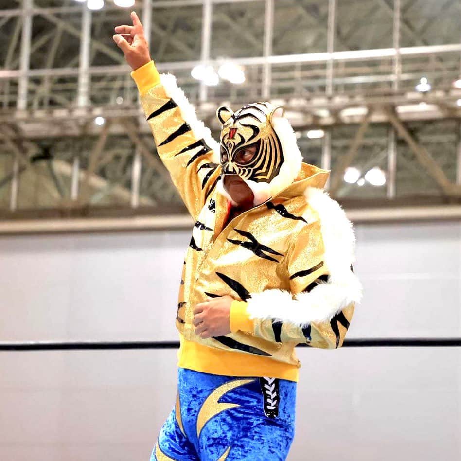 タイガーマスクさんのインスタグラム写真 - (タイガーマスクInstagram)「やっぱりリングは良い‼️ #タイガーマスク #tigermask #njpw #リング」6月12日 23時06分 - tigermask.njpw_official