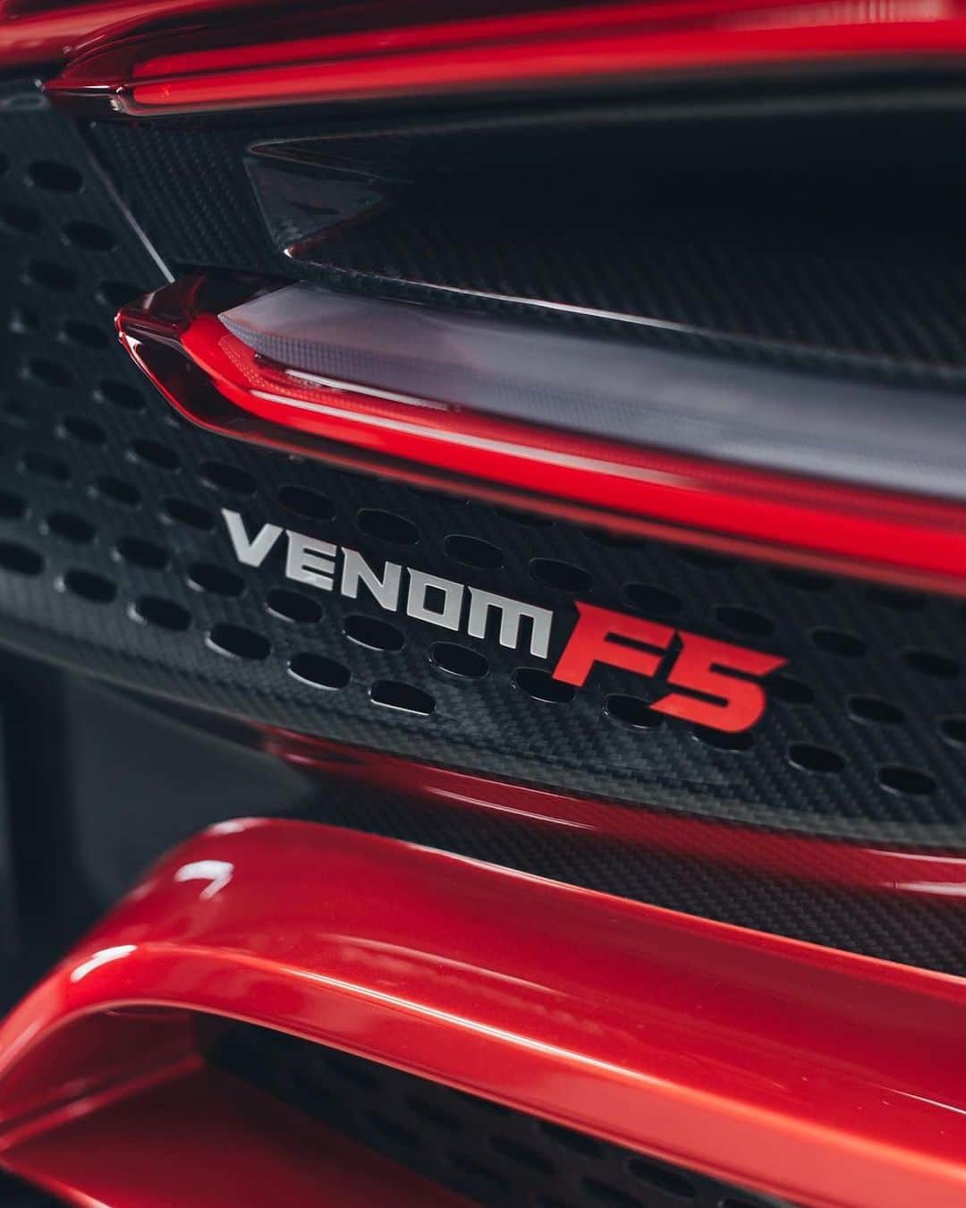 CarsWithoutLimitsさんのインスタグラム写真 - (CarsWithoutLimitsInstagram)「Hennessey Venom F5  📸 @kaczy__   #carswithoutlimits #hennessey #venomf5 #hennesseyvenomf5」6月12日 23時41分 - carswithoutlimits