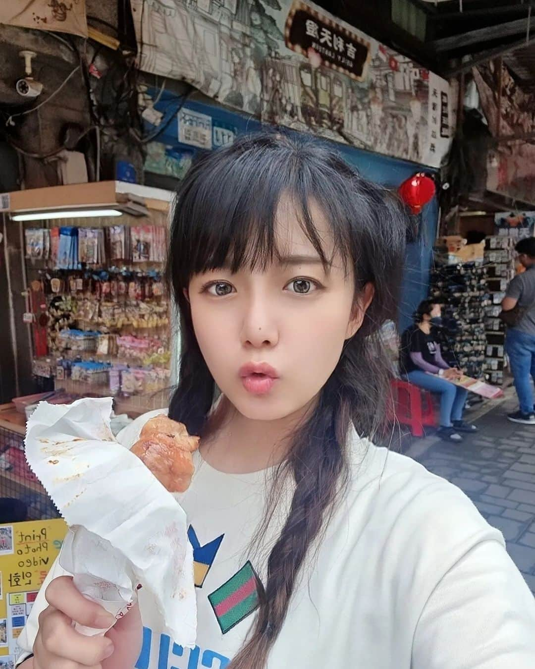 カン・ウンビのインスタグラム：「너무 덥다 🔥 #대만 #taiwan #강은비」