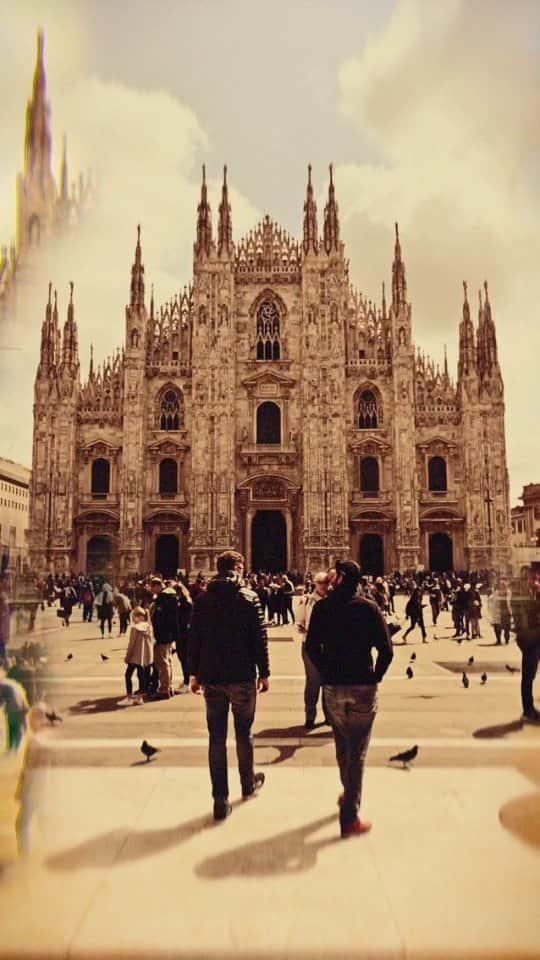 jeffのインスタグラム：「Getting lost in Milan for the second time.  #milan #milano #italy #italia」