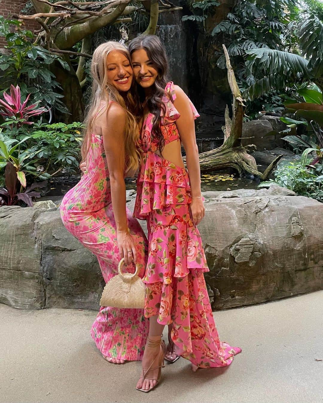 Brooke Marie Hylandのインスタグラム：「Watched our favorite love birds get married yesterday 🕊—  I 💕 you, @eric_hyland1 & @dwaaahl」