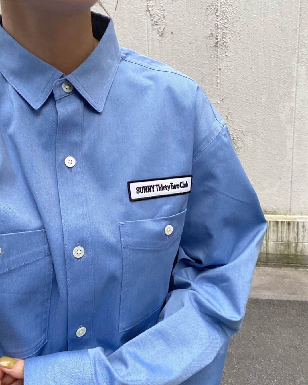 のインスタグラム：「. 数量限定だったシャツ👔✨ . あっという間に夏になっちゃうから 涼しいとき着とかないと🎐」