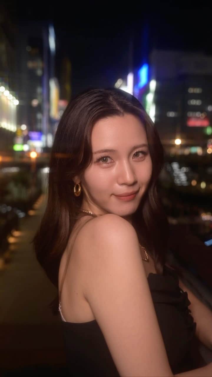 AOIのインスタグラム：「video @headman_tossy  . . . . . . #海外ファッション #海外ガール #海外コーデ #海外セレブ風 #海外ファッションコーデ #セットアップコーデ #セットアップ #韓国ファッション #韓国コーデ #韓国女子 #韓国トレンド #韓国ファッションコーデ #韓国風 #데일리 #데일리코디 #패션 #패션코디 #옷스타그램 #攝影 #旅遊攝影 #拍攝 #寫真 #攝影日記 #人像攝影 #攝影師 #互惠 #拍照 #台灣攝影師 #人像摄影 #攝影日常」