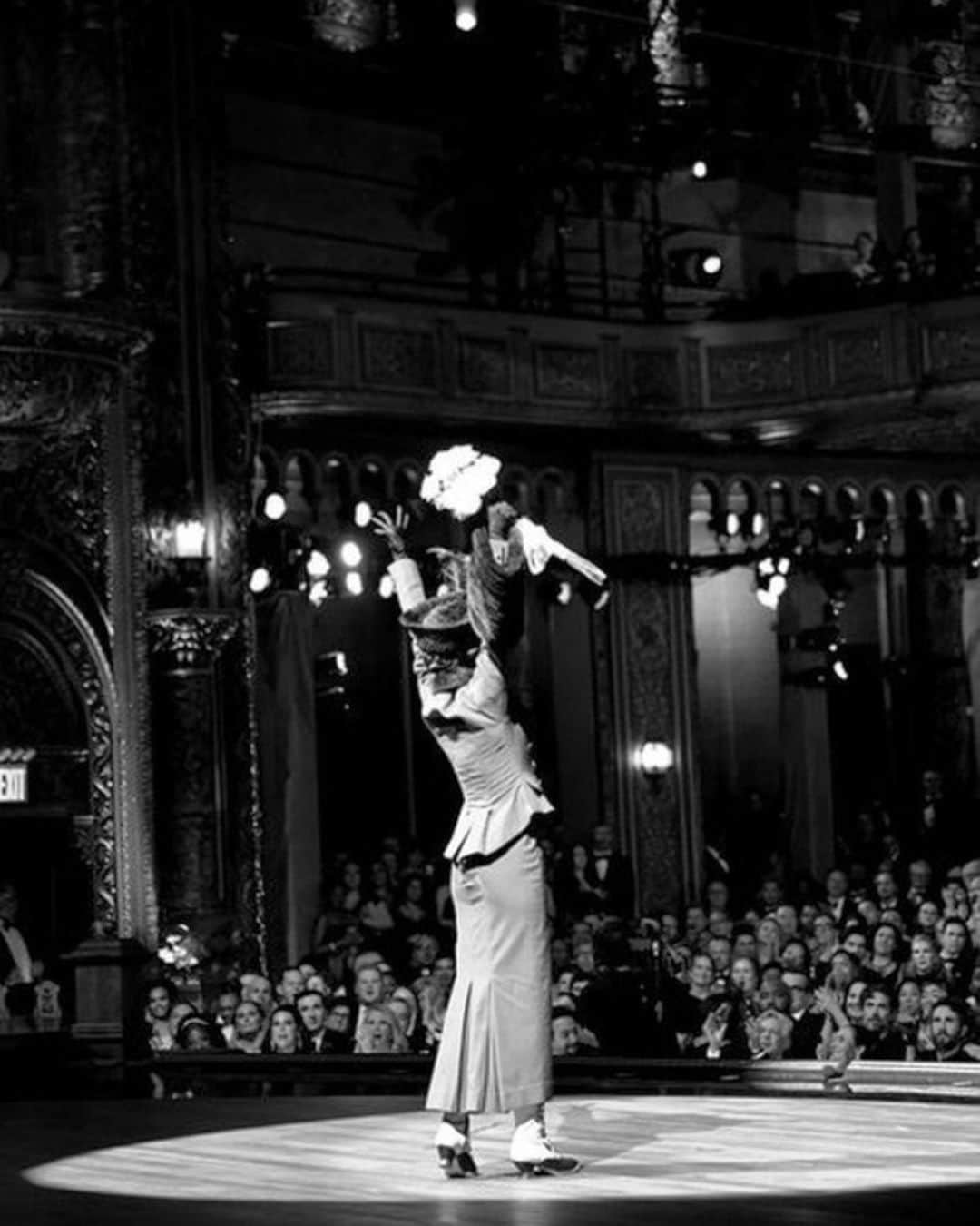 リア・ミシェルのインスタグラム：「I thought a lot about what to say for this post. There’s so much to say. But the simple truth is that.. I’ve waited my whole life for this moment. An actual dream come true and an unbelievable honor to finally be Fanny Brice at the Tony Awards. 🌹」