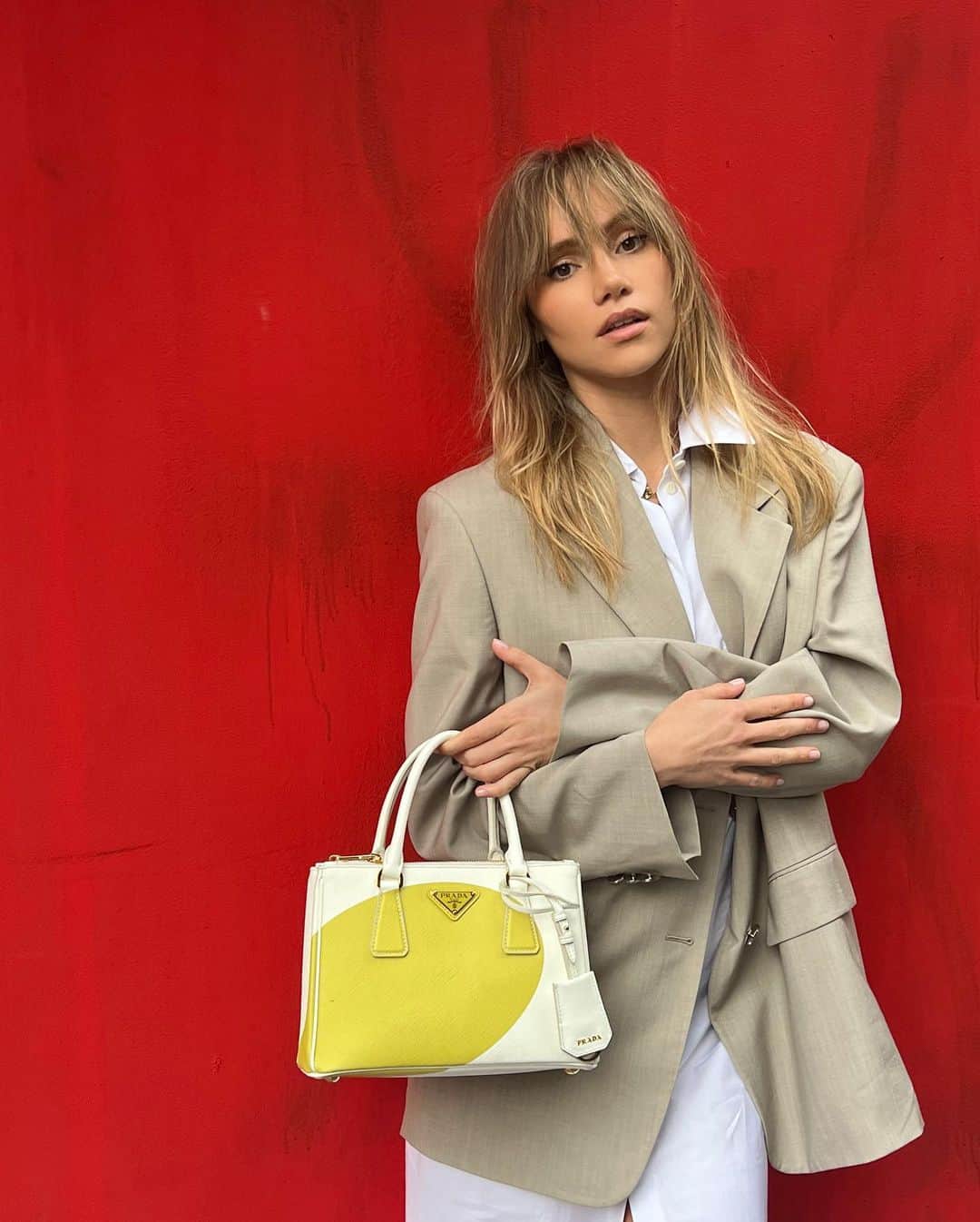 のインスタグラム：「a lime green moment @prada #pradagalleria #ad」