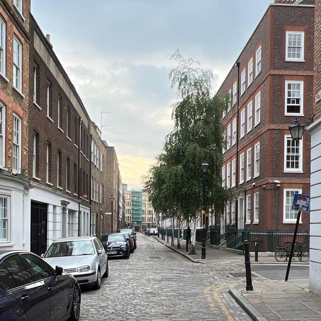 藤井裕史のインスタグラム：「24 hours in London😎」