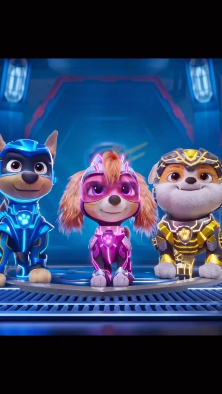 マケナ・グレースのインスタグラム：「💕Loved voicing Skye in Paw Patrol:The Mighty Movie!🐶Gizmo can’t wait to watch it!🐩🐕🐶🐕‍🦺🐕」