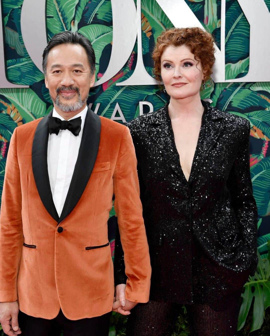 レベッカ・ウィソッキーさんのインスタグラム写真 - (レベッカ・ウィソッキーInstagram)「So proud to be this guy’s arm candy. Congratulations to @lapchichu & all of the magnificent talent honored last night at @thetonyawards @cbstv It was a wonderful night and we looked GOOD! 🥰  Suits: @paulsmithdesign & @aggi_global  Hair: @coreytuttlehair  Makeup: @makeupbyjoseeleduc   #tonyawards」6月13日 1時36分 - rebeccawisocky