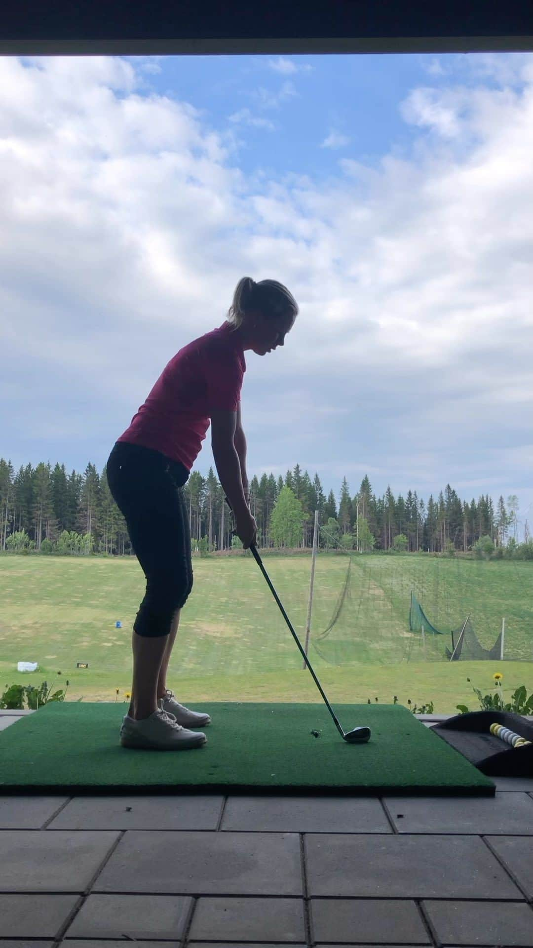 マーレン・ルンビのインスタグラム：「Ah, endelig litt golf igjen😍🥳」