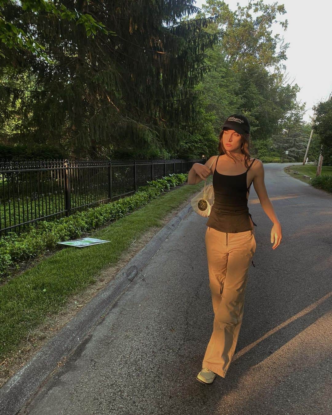 ジャクリーン・ヤブロンスキーのインスタグラム：「Probably commenting on homes as if I'm moving into an estate in the country tomorrow.」