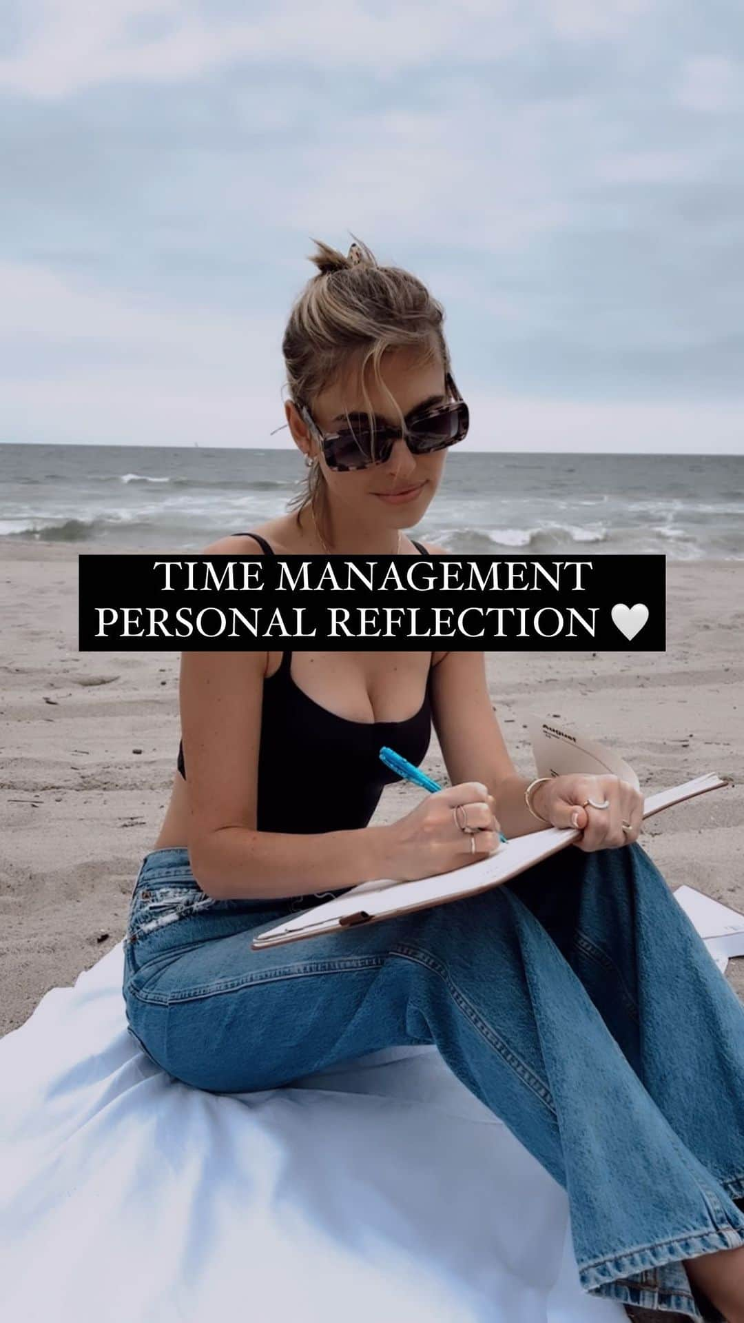 Elizabeth Turnerのインスタグラム：「HAPPY MENTAL HEALTH MONDAY Y'ALL!! Using time wisely is related to living a balanced life and is thus a part of wellness. The first step to evaluating your time management skills is to monitor your use of time. You can start your personal reflection by asking yourself these questions! #mentalhealth #mentalhealthawareness #mentalhealthmonday #timemanagement   Adapted from I Never Knew I Had a Choice by Corey & Corey, 2018」