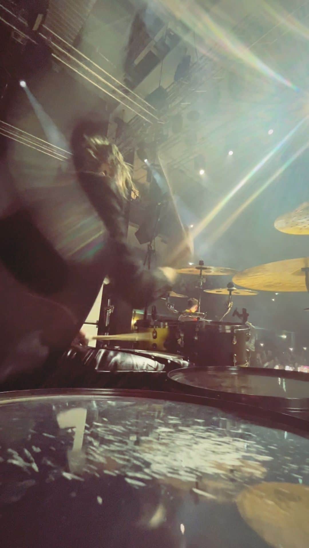 トリスタン・エヴァンズのインスタグラム：「Guess the beat 🥁」