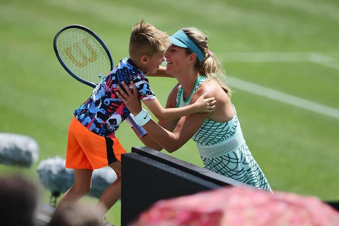 ビクトリア・アザレンカさんのインスタグラム写真 - (ビクトリア・アザレンカInstagram)「Bring your kid to work day 🎾   Swipe ➡️➡️➡️」6月13日 2時30分 - vichka35