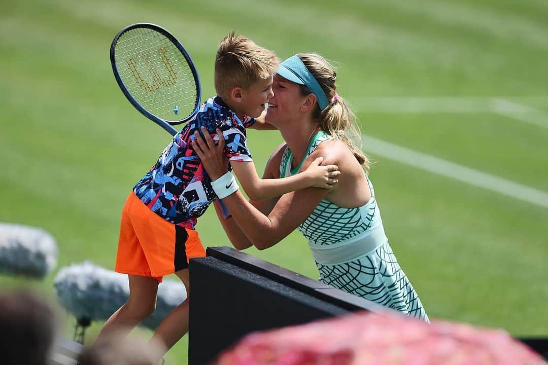 ビクトリア・アザレンカさんのインスタグラム写真 - (ビクトリア・アザレンカInstagram)「Bring your kid to work day 🎾   Swipe ➡️➡️➡️」6月13日 2時30分 - vichka35