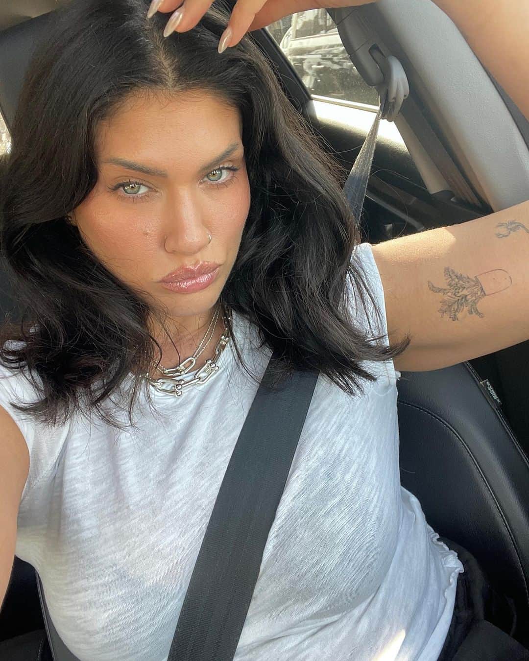 La'Tecia Thomasのインスタグラム：「this n that」