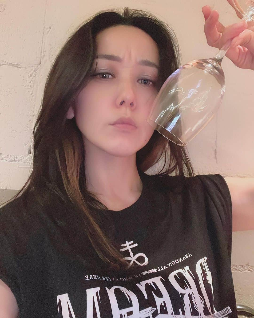 浅川悠さんのインスタグラム写真 - (浅川悠Instagram)「Don’t you dare walk away from me, 🍷.」6月13日 3時26分 - yuu_asakawa_insta